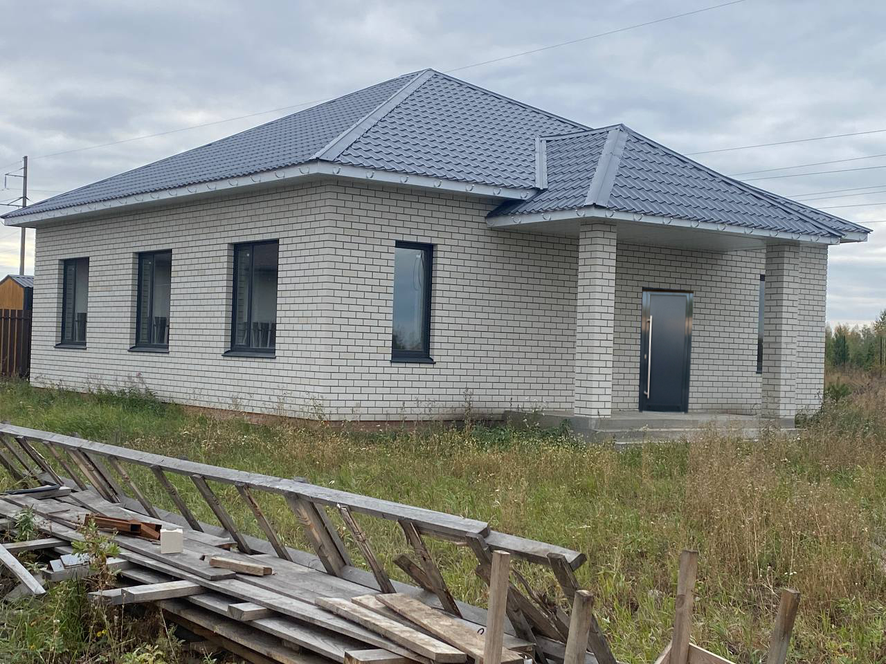 https://alupka.delaem-okna.ru/storage/app/uploads/public/63f/5a8/0f0/63f5a80f0d880585402847.jpg